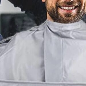 Grooming Cape for catching hair